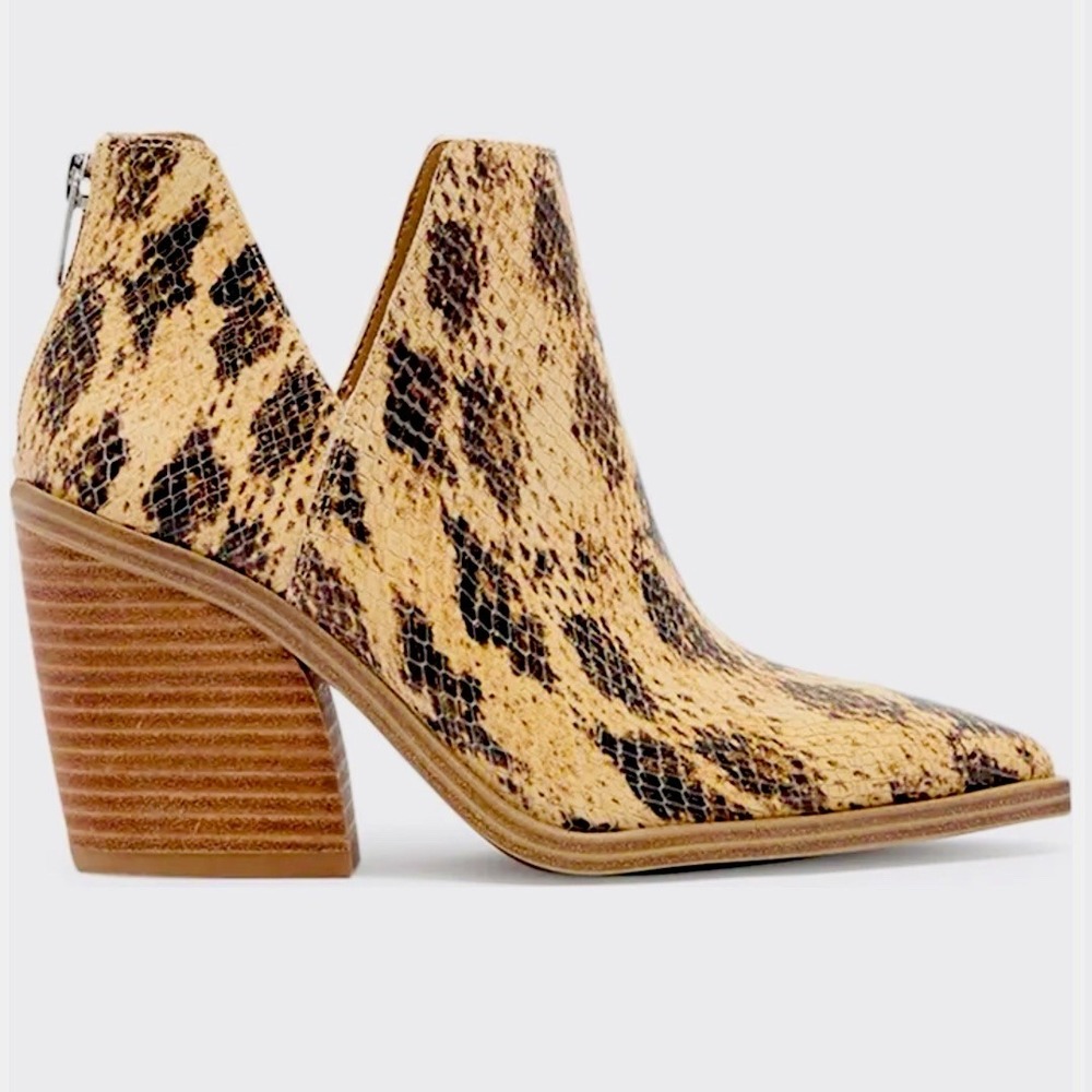 Vince Camuto Gigietta Faux Snake Skin High Block Heel Western Booties Size 6.5M